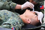 特五營戰傷救護演練 實施鼻咽管作業