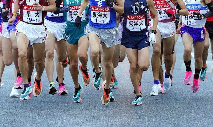 日本著名跑步賽「箱根驛傳」，逾8成跑者穿同款鞋引關注
