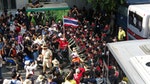 泰國抗議民眾和警方對峙