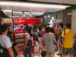 圖二、楊智鈞協助日本巧克力棒規劃快閃店，吸引滿滿人潮