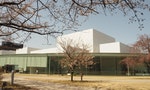 用容易迷路的動線來進行「精神層面的美容」：SANAA的金澤21世紀美術館