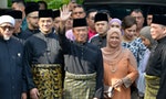 馬來西亞首相慕尤丁遇見遲來的春天，讓新加坡總理李顯龍撿到意外的驚喜