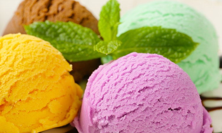 《熱情人生的冰淇淋哲學》：小孩子才做選擇——何不試試「四色拼盤」？