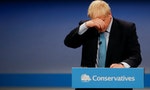 英國首相強森任內5大醜聞讓「塗油的小豬」好運用盡，當記者時辛辣言論成批評者攻擊利器
