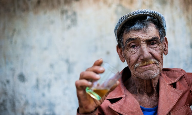 古巴人從白天就開始買醉，甘蔗與蘭姆酒是否能成為台灣人生活的一部分？