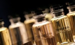 香水師的養成之路：每天聞相同味道、半年記住兩千種原料是基本功