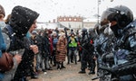 「呼籲釋放納瓦尼」俄羅斯人二度上街：游擊前進「水手的沉默」拘留所，逾5000人被捕