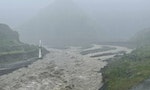 豪大雨襲台：新竹以南14縣市豪大雨特報，10縣市今停班停課，高屏多區發表淹水警戒