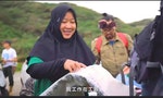 印尼移工Maya 利用在台工作的休閒時間，號召成立淨灘社團Universal Volunteer