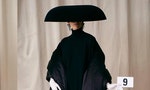 睽違53年的時裝革命：Balenciaga將「不正式」的設計搬上高級訂製伸展台