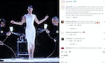 巴黎時裝週設計團隊為名模貝拉哈迪德現場「噴出」白洋裝，哈迪德稱此為職涯巔峰時刻