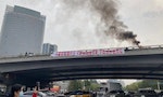 二十大前北京高架橋懸掛反習布條，中國全網封殺照片，王丹讚「北京四通橋勇士」是「新坦克人」