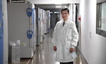 「我不要做me too的研究！」翁啟惠31歲赴美鑽研醣分子領域，發明「一鍋式酵素反應」留名科學史