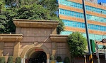 Front_gate_of_Shih_Hsin_University