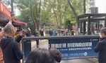 重慶男子街頭公開批評中國防疫：條理分明獲封「超人哥」，一度遭員警勒頸帶走
