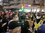 上海市烏魯木齊中路警民對峙（2）