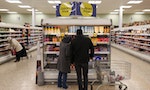 英國零售商品通膨達7.4％創新高，歐元區11月通膨降溫為17個月來首見