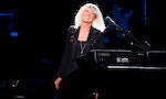 Fleetwood Mac女主唱Christine McVie逝世：樂團暢銷單曲的重要推手，寫歌才華令團長也折服