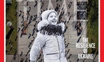 「提醒人們烏克蘭為何而戰。」法國藝術家透過小女孩的微笑登上《時代雜誌》封面