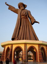 Mevlana_Statue,_Buca