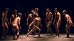 5_舞作《路吶》重新詮釋原住民傳統報戰功。（圖片提供／財團法人布拉瑞揚舞團文化基