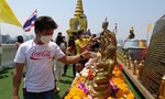 泰國盼邊開放觀光邊穩住疫情，潑水節連3年禁打水仗