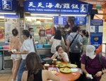 大馬禁止出口活雞 新加坡海南雞飯攤現人潮