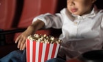 帶小孩看電影會給其他觀眾添麻煩？讓影廳門外停滿大量嬰兒車的「日本親子影院服務」
