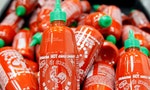 由越南難民創立的「是拉差辣酱」，因辣椒產地乾旱將面臨夏季出貨短缺