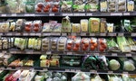 綠色和平2022零售通路減塑評比：家樂福拔得頭籌，超市龍頭全聯排名退步最多