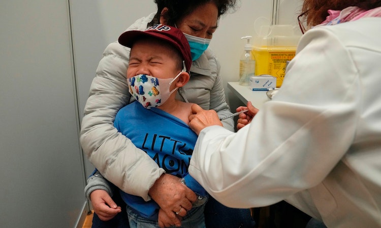 網傳公開信指控，上千中國兒童打COVID-19滅活疫苗後罹患第一型糖尿病，需終身注射胰島素