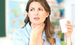 英國調查COVID-19主要症狀變成喉嚨痛、頭痛和咳嗽，原本常見的高燒、嗅味覺喪失已不再普遍