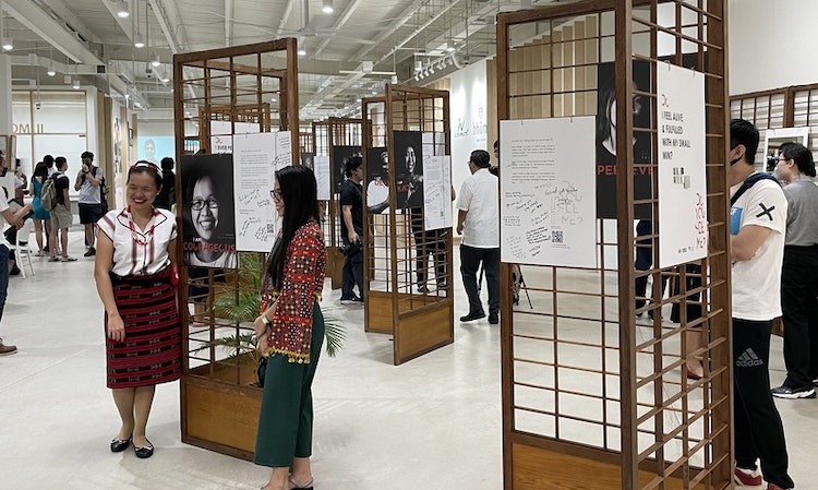 新加坡移工故事展「你看見我了嗎」，用影像拉近民眾與移工的距離