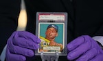 MLB洋基傳奇球星曼托球員卡拍賣創1260萬美元天價，破馬拉度納「上帝之手」球衣紀錄