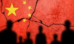 中國地方政府財政吃緊，掀「以罰款創造收入」亂象，官媒批評「短視」