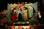 1996年起《台灣女俠白小蘭》以流動卡車舞台浪跡巡演十餘年，確立金枝獨特演