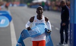 肯亞名將基普柯吉柏林馬拉松奪冠，2小時1分9秒再破世界紀錄