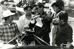 《獨立時代》戴墨鏡者為導演楊德昌，旁邊白色上衣為副導演陳以文，右前方為攝影師張展