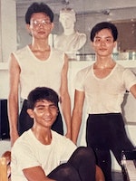 16歲，左營高中舞蹈班一年級的郭俊明（前），正在經歷讓他咬牙流淚的舞蹈初體