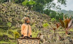 原以為只是一座位於印尼的山丘，如今學者認證是全球最古老的金字塔
