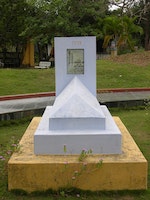 Suong_Nguyet_Anh_tomb