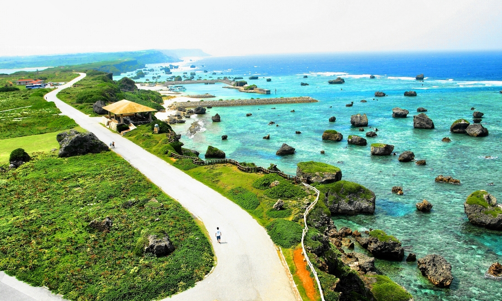 沖繩：最新・最前線・旅遊全攻略》：如何安排「跳島一日遊」——久米島