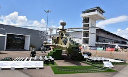 展示於新加坡航展的直-10ME直升機