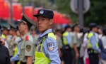 中國國安新規疑提前上路，赴中旅客手機、電腦恐被海關抽查，陸委會警告民眾觸法風險增